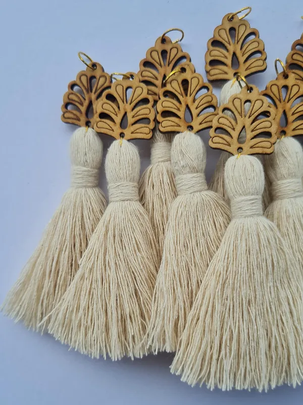 Off-white_Mini_Cotton_Handmade_Tassels_with_wooden_leaf_,_Pack_of_10