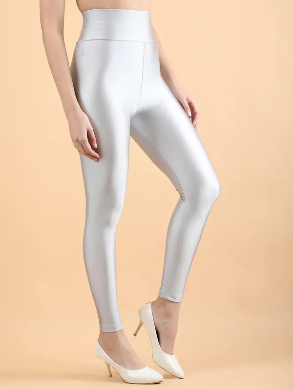 Silver_Nylon_High_Waist_Shimmer_&_Glossy_Leggings_For_Women_&_Girls