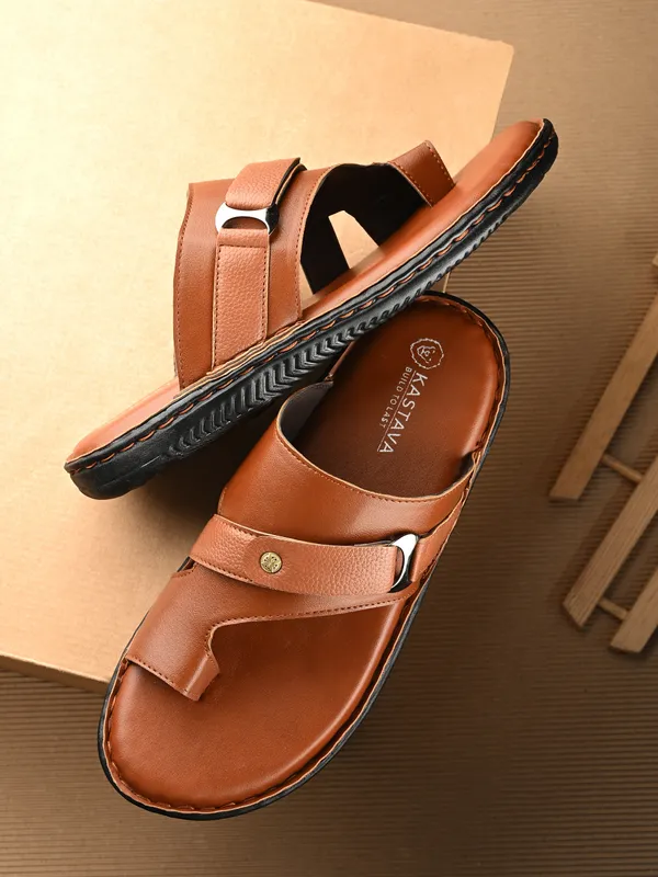 KASTAVA_Cross_Strap_Synthetic_Toe_Ring_Men_Sandals_(Tan)