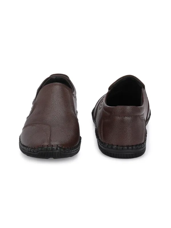 KASTAVA_Lightweight_Comfort___Trendy_Premium_Stylish_Slip_On_For_Men_(Brown)
