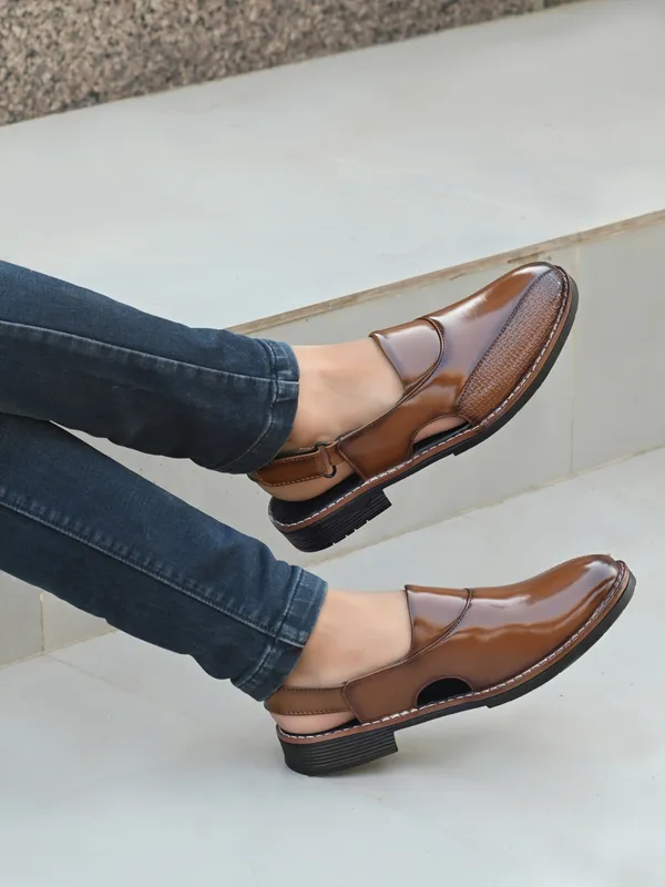 KASTAVA_Premium_Synthetic_Peshawari_Men_Sandals_(Tan)