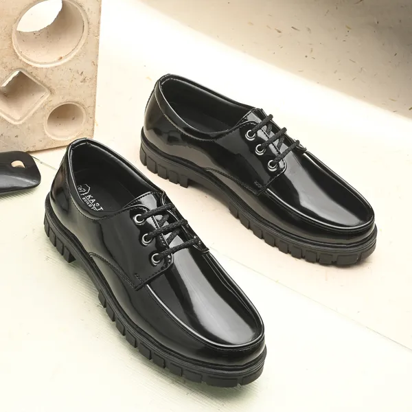 Classic_derby_with_thick_sole_from_Kastava