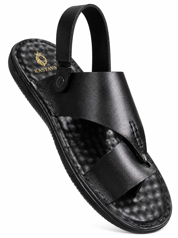 Genuine_leather_sandals_for_a_comfortable_and_durable_wear