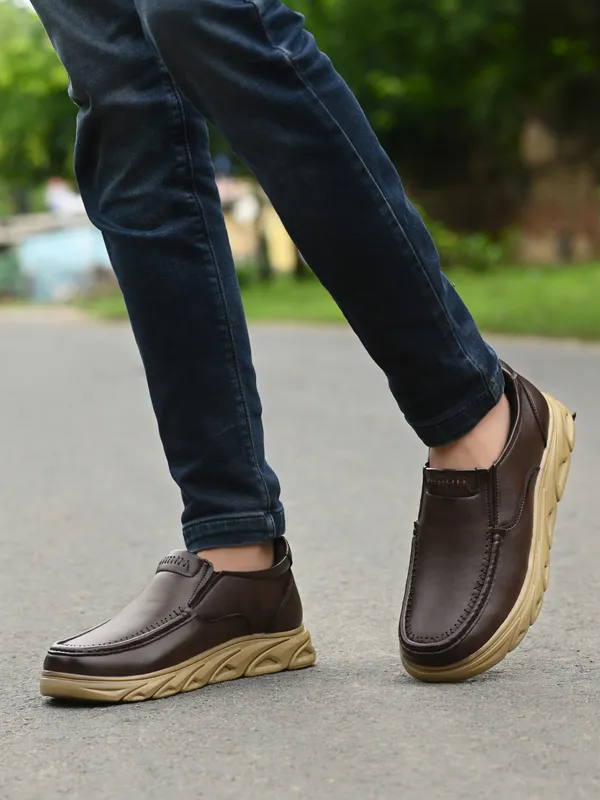 KASTAVA_Premium_Comfortable_Everyday_Edge_Canvas_Shoes_For_Men_(Brown)
