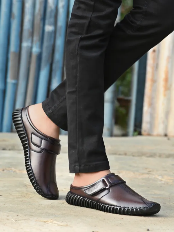 Brown_Synthetic_Leather_Slip-On_Comfort_Casuals_Shoes_For_Men-Kastava