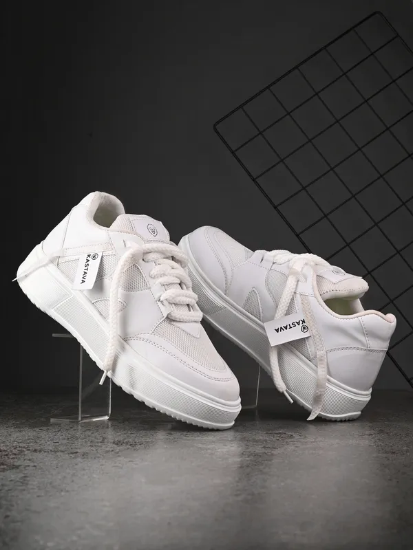 White_Synthetic_Leather_Lace-Ups_Casuals_Shoes_For_Men