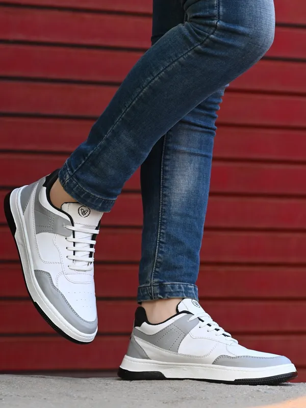 KASTAVA_Premium_Everyday_Egde_Casual_Sneakers_For_Men_(White)