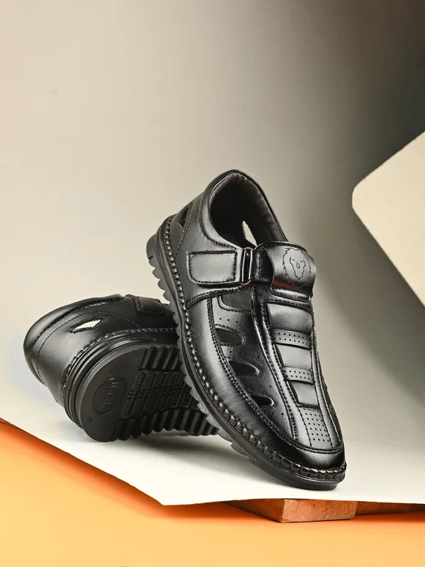 KASTAVA_Premium_Cushioned_Fisherman_Men_Sandals_(Black)