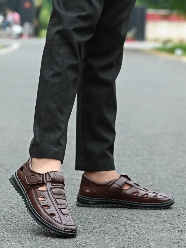Premium_Cushioned_Fisherman_Men_Sandals_(Brown)