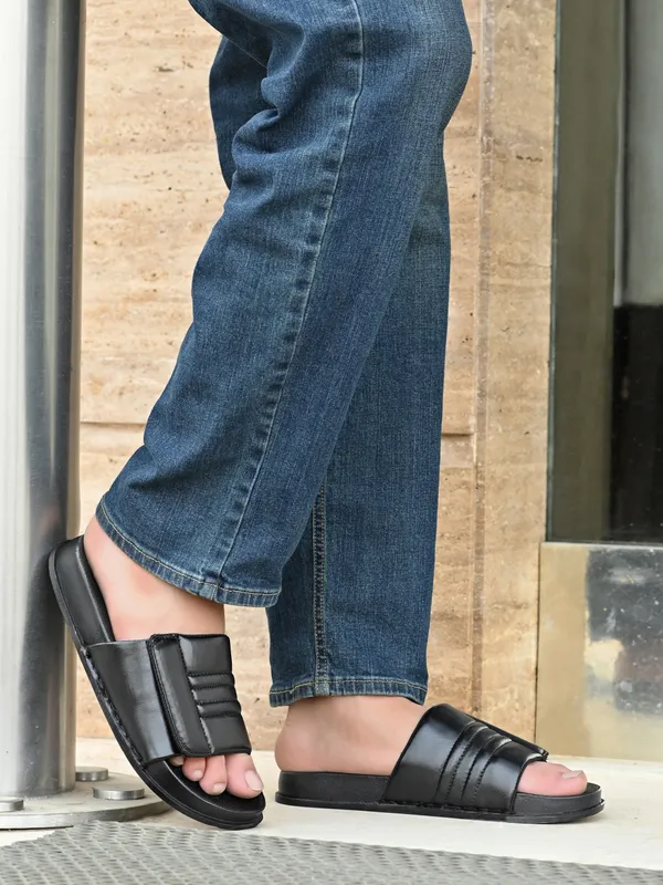 Kastava_Men_Slides_(Black)