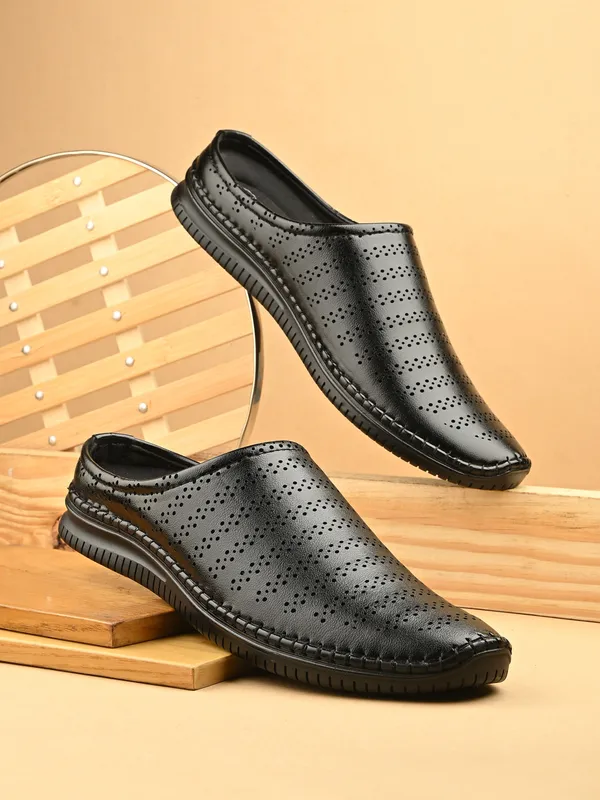 Kastava_Royal_Black_Ethnic_Slip-On_for_Men
