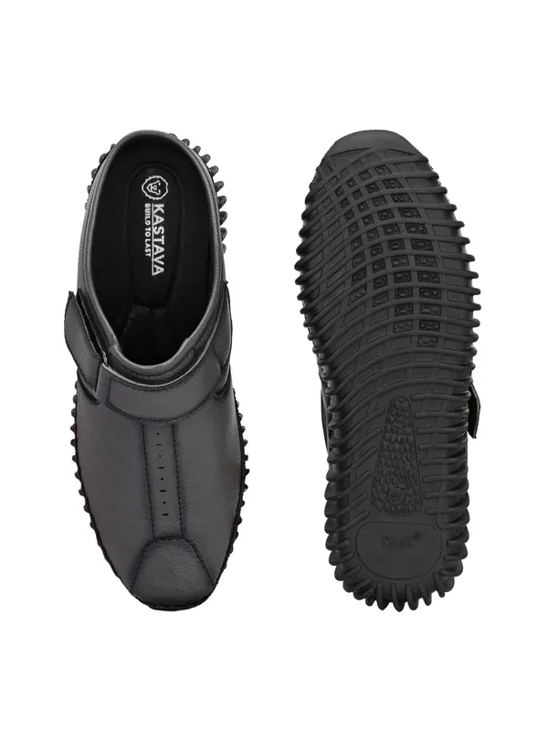 Kastava_ComfortFit_GreyVelcro_Slip-On_for_Men