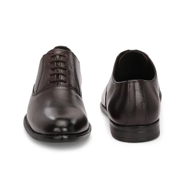 Premium_leather_shoes_with_cushioned_insole_and_Tpr_sole_for_office_and_party_wear
