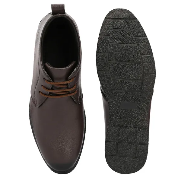 STYLISH_AND_COMFORTABLE_BOOT_FOR_A_BOLD_STATEMENT