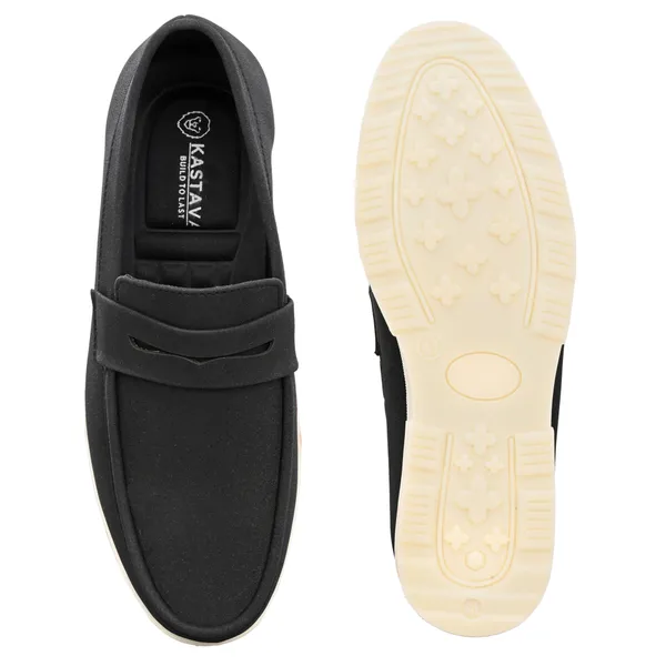 SUEDE_LOAFER_FOR_A_ELEGANT_LOOK