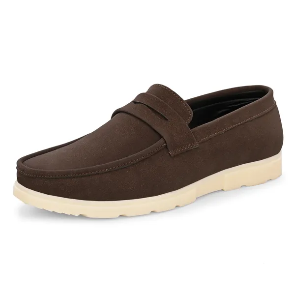 SUEDE_LOAFER_FOR_A_ELEGANT_LOOK