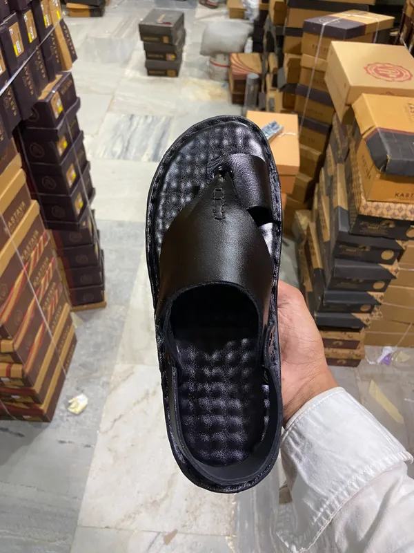 Genuine_leather_sandals_for_a_comfortable_and_durable_wear