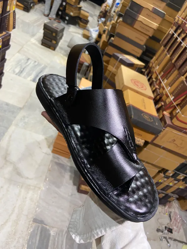 Genuine_leather_sandals_for_a_comfortable_and_durable_wear