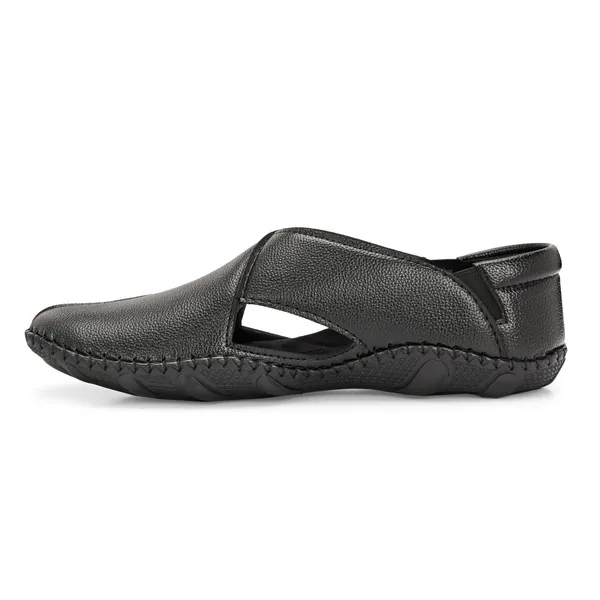 Stylish_Peshawari_sandals_with_cushioned_insoles