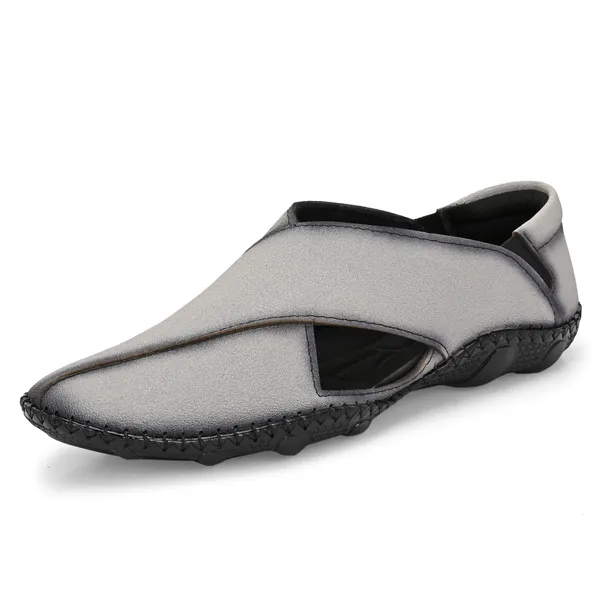 Stylish_Peshawari_sandals_with_cushioned_insoles