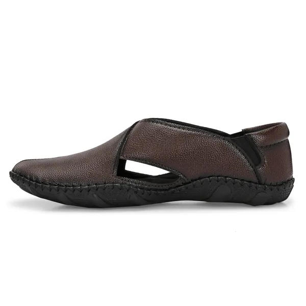 Stylish_Peshawari_sandals_with_cushioned_insoles