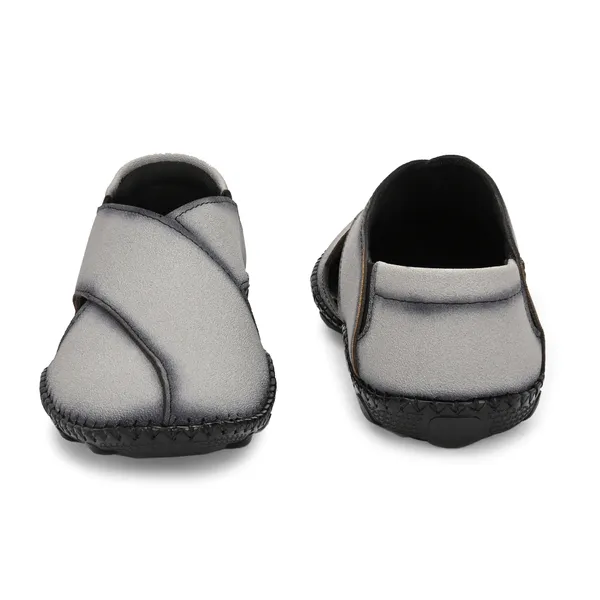 Stylish_Peshawari_sandals_with_cushioned_insoles