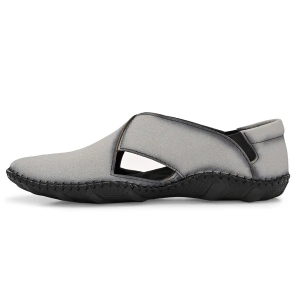 Stylish_Peshawari_sandals_with_cushioned_insoles