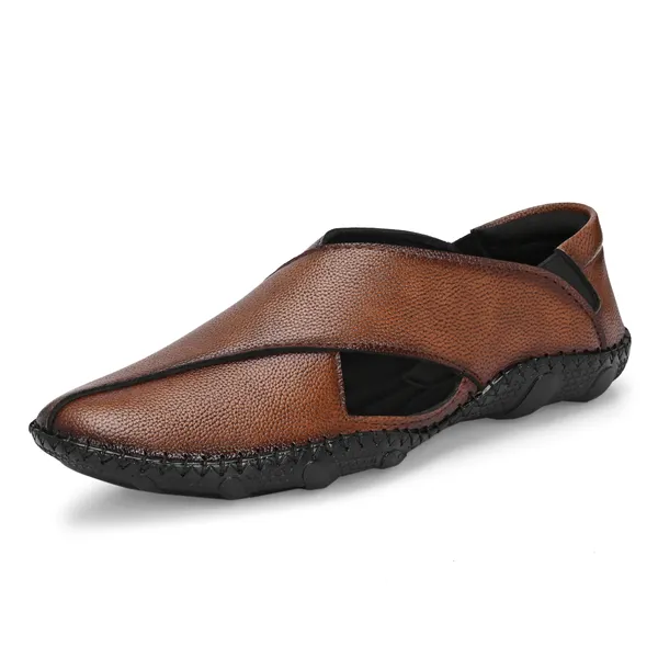 Stylish_Peshawari_sandals_with_cushioned_insoles