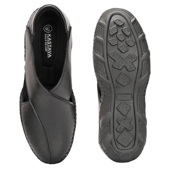 Stylish_Peshawari_sandals_with_cushioned_insoles