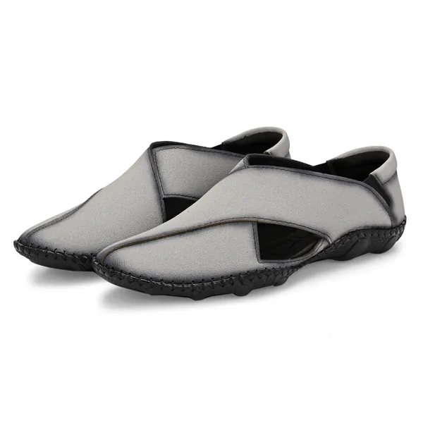Stylish_Peshawari_sandals_with_cushioned_insoles