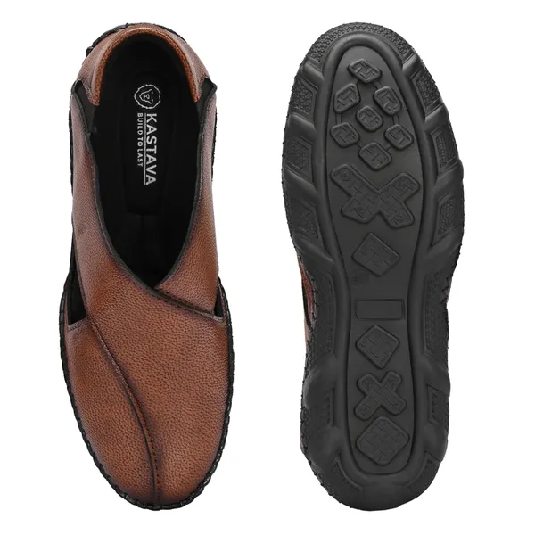 Stylish_Peshawari_sandals_with_cushioned_insoles
