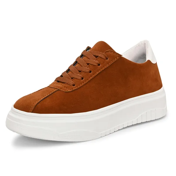 Stylish_sneakers_with_comfortable_insole_for_all_day_use