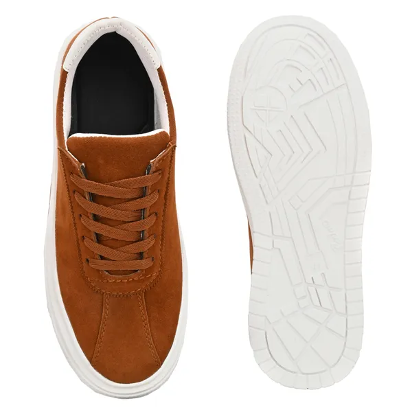 Stylish_sneakers_with_comfortable_insole_for_all_day_use