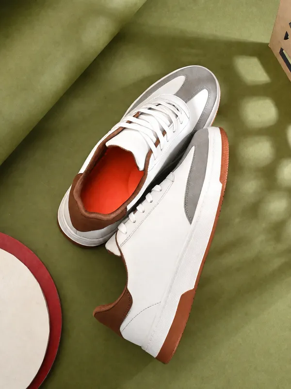 Stylsih_sneakers_for_the_perfect_casual_look