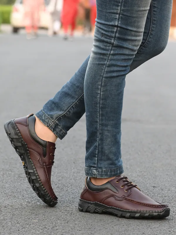 KASTAVA_Lightweight_Comfort___Trendy_Premium_Stylish_Sneakers_For_Men_(Brown)