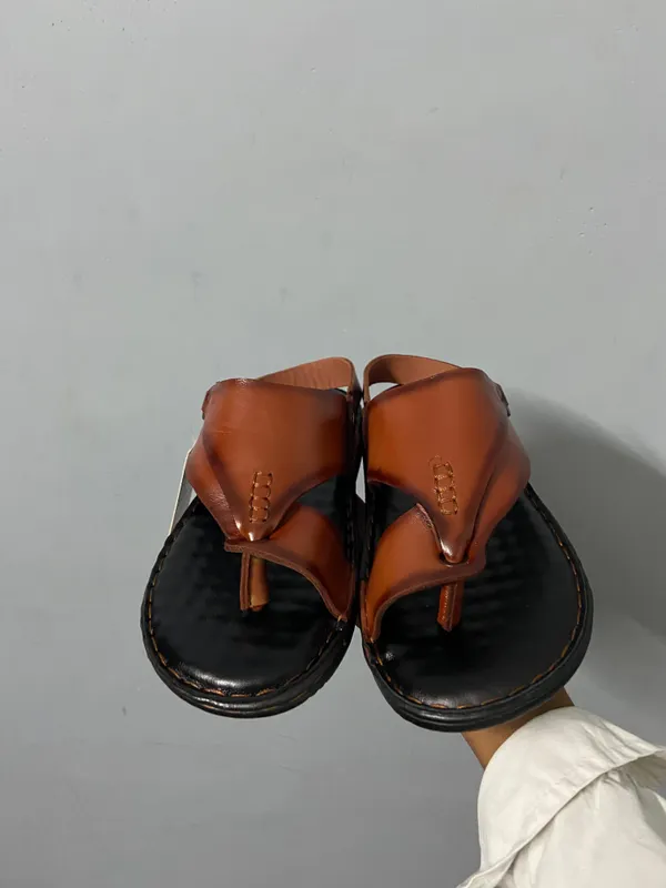 Genuine_leather_sandals_for_a_comfortable_and_durable_wear
