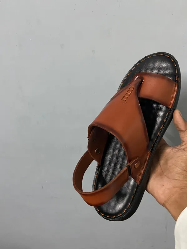 Genuine_leather_sandals_for_a_comfortable_and_durable_wear