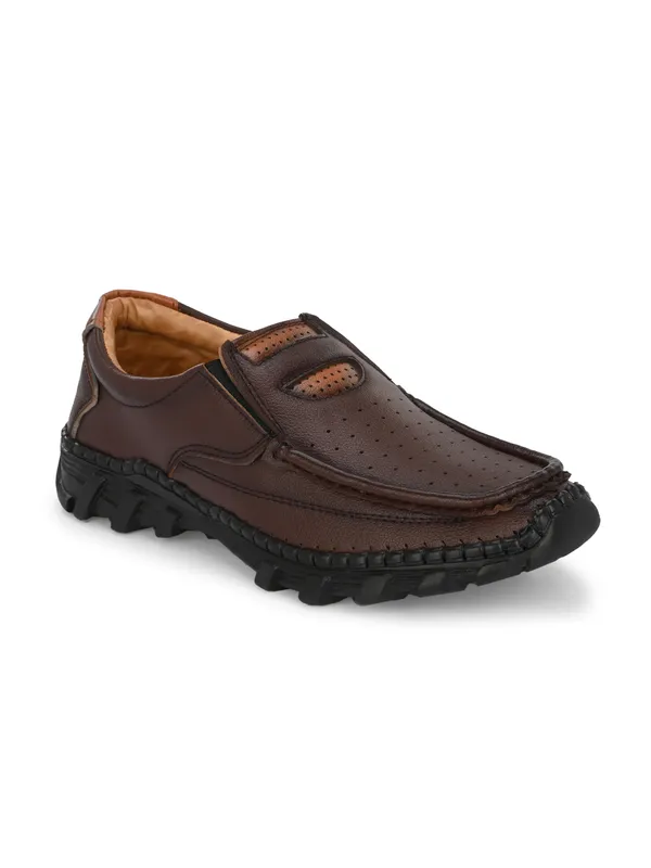 Brown_Premium_Stylish_Lightweight_Sneakers_For_Men-_Kastava