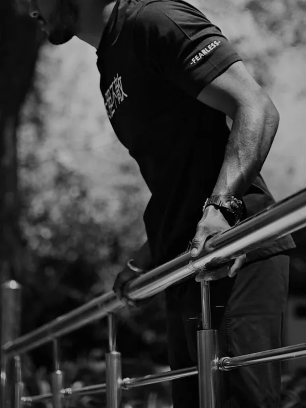 Black_&_White_Fearless_Printed_Cotton_T-Shirt_for_Men_–_Statement_Graphic_Tee