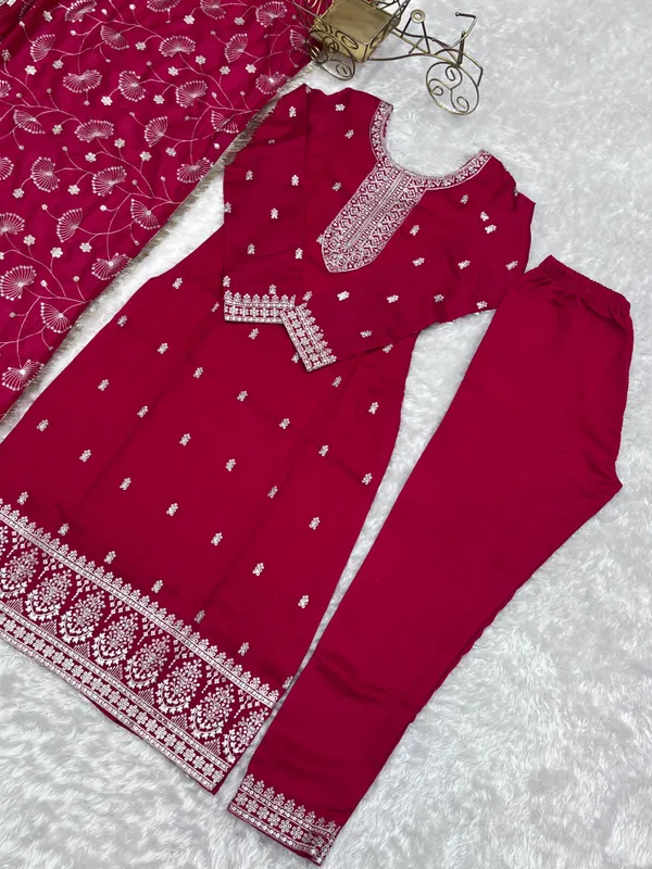 Dark_Pink_Pure_Silk_Blooming_Rangoli_Kurta,_Pant_&_Dupatta_For_Women