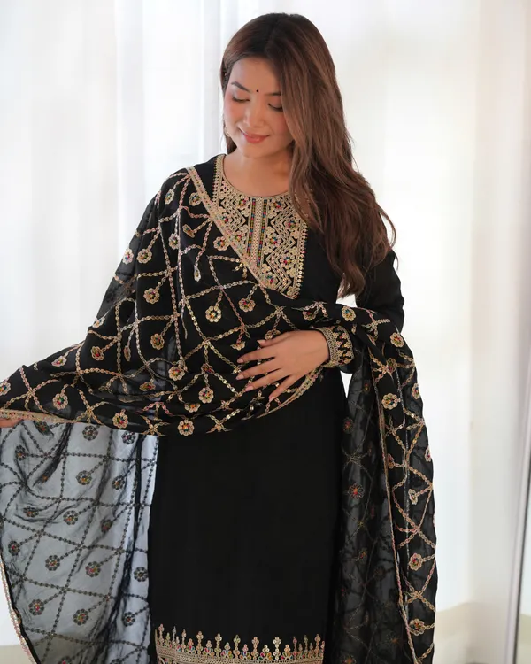 Black_Pure_Blooming_Vichitra_Silk_Kurta_Suit_Set_With_Dupatta_&_Pant