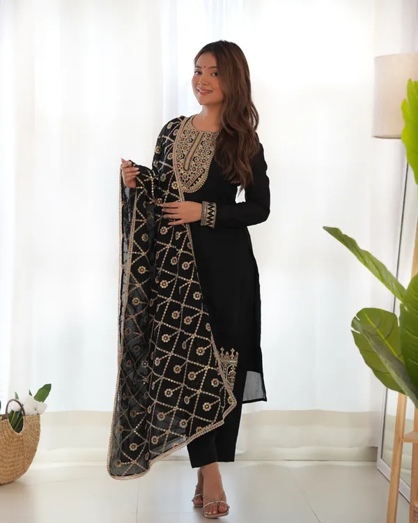 Black_Pure_Blooming_Vichitra_Silk_Kurta_Suit_Set_With_Dupatta_&_Pant