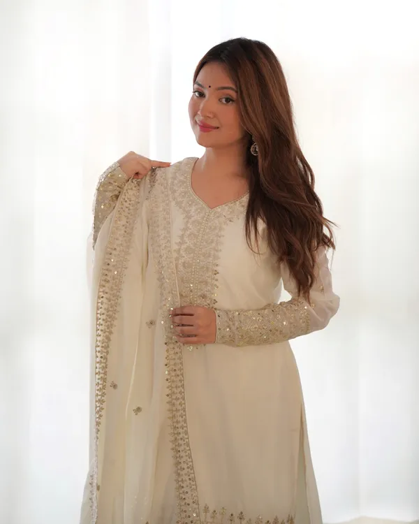 White_Pure_Chinon_Silk_Kurta_Suit_Set_With_Dupatta_&_Pant