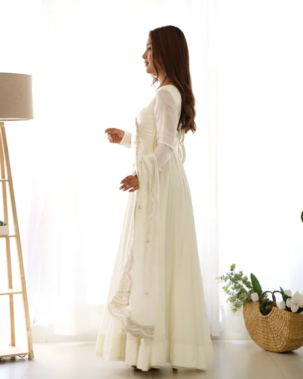 Off_White_Pure_Roman_Silk_Chanderi_Huge_Flare_Anarkali_Suit_Set_With_Dupatta