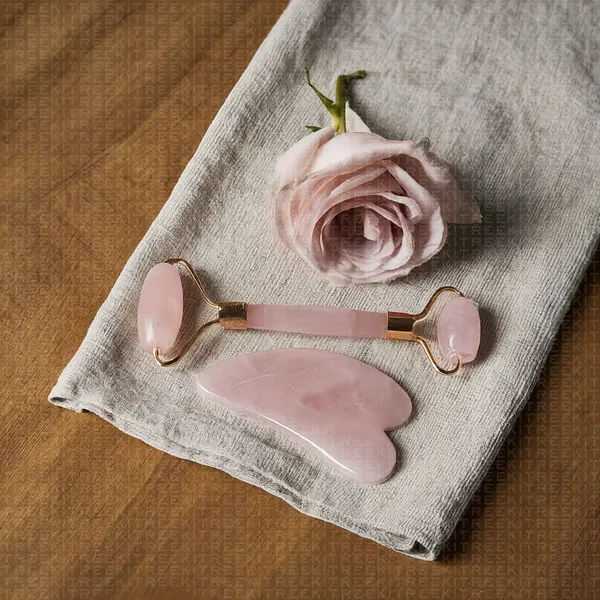 Pink_Rose_Quartz_Crystal_Roller_And_Gua_Sha_Pink_For_Spiritual_Healing