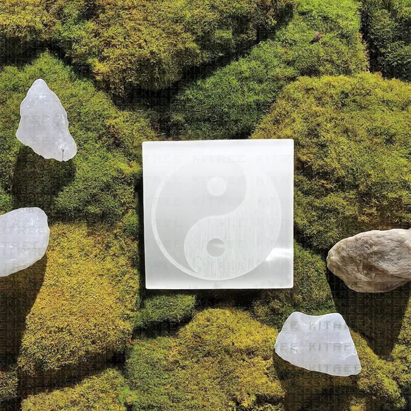 White_Natural_Selenite_Charging_Engraved_Squares_Plate_For_Spiritual_Healing
