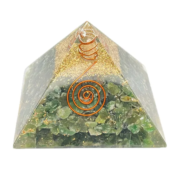 Green_Jade_Crystal_Orgonite_Pyramid_Energy_Healing_For_Spiritual_Healing