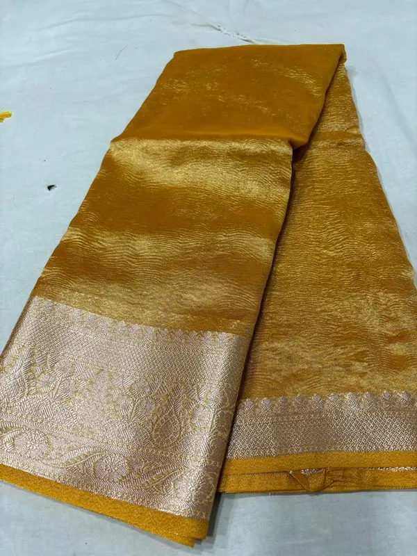 White_Crush_Tissue_Golden_Zari_Border_Banarasi_Saree_With_Blouse_Piece