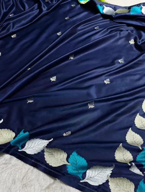 Banarasi_mashru_silk_saree_with_golden_zari_buti_&_multi_color_leaf_design_aanchal_border_saree..