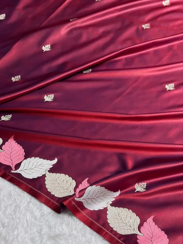 Banarasi_mashru_silk_saree_with_golden_zari_buti_&_multi_color_leaf_design_aanchal_border_saree..
